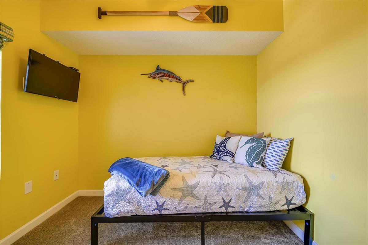 1909 Seychelles Apartment